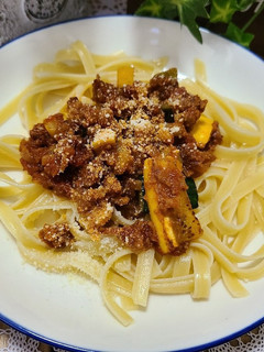 ズッキーニとミートソースのパスタ-レシピのメイン写真