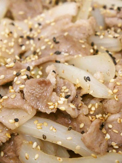 新玉ねぎと新生姜で豚肉炒め-レシピのメイン写真