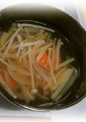 黄にら入りすまし汁＠倉敷市学校給食-レシピのメイン写真