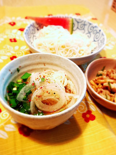 ランチ 新玉ねぎとニラでパンチそうめん-レシピのメイン写真