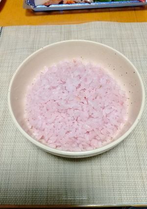 紫キャベツで桜色ご飯&お酢で食中毒予防♪-レシピのメイン写真