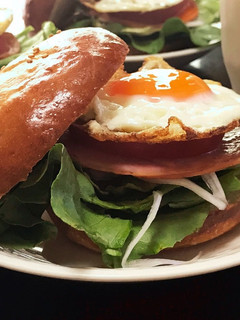 ハムエッグ野菜バーガー-レシピのメイン写真