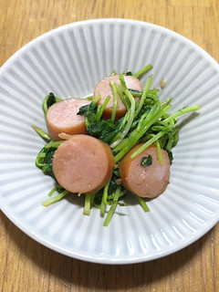 ウインナーと豆苗の醤油炒め-レシピのメイン写真