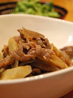 牛肉とゴボウと蒟蒻の煮物。-レシピのメイン写真