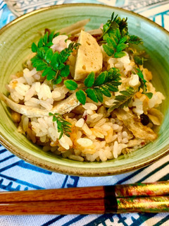 山椒乗せ♪鰯ツミレとゴボウの炊き込みご飯-レシピのメイン写真