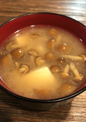おふくろの味♡なめこと豆腐のお味噌汁-レシピのメイン写真
