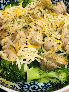 鶏もも肉の塩レモン炒&ブロッコリーサラダ-レシピのメイン写真