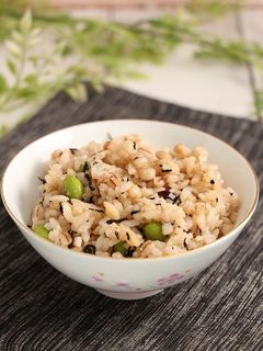 レンジで簡単!ひじき枝豆ごはん-レシピのメイン写真
