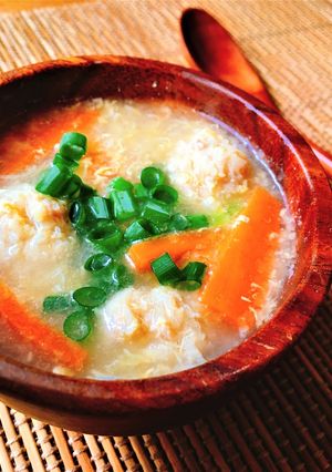 餃子のたねの残りでリメイク！中華スープ-レシピのメイン写真