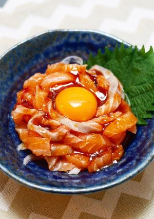 サーモンユッケ-レシピのメイン写真