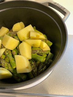 Staubでじゃが炒め-レシピのメイン写真