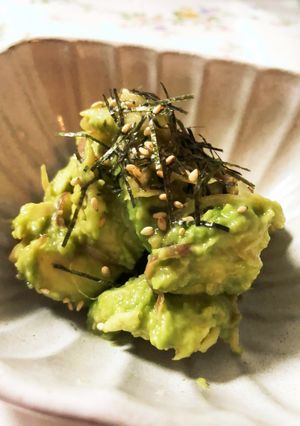 みょうがとアボカドの簡単おつまみ-レシピのメイン写真