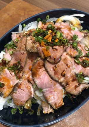 低温調理焼豚アレンジ①新玉葱のサラダ-レシピのメイン写真