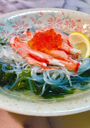 2525ワカメ春雨カニカマいくらの酢の物-レシピのメイン写真