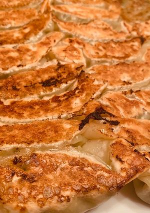 肉汁溢れるにらたっぷり餃子-レシピのメイン写真