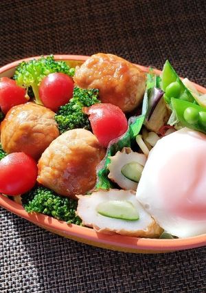 我が家のひとくち肉巻きおにぎり弁当☆森-レシピのメイン写真