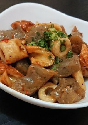 ちくわと蒟蒻のぴりっと味噌炒め-レシピのメイン写真