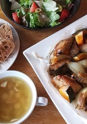 お昼ごはん!手羽中と南瓜のオーブン焼き-レシピのメイン写真