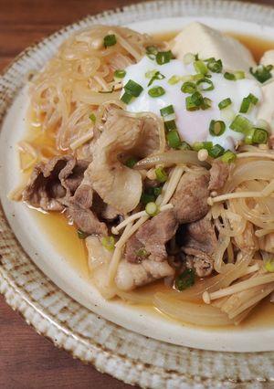 甘さ控えめ！＊あっさり肉豆腐の温玉のせ＊-レシピのメイン写真