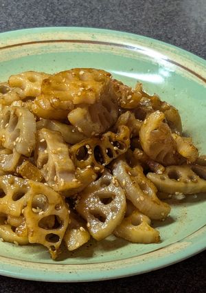 子ども喜ぶ♡シャキシャキ蓮根の甘辛炒め-レシピのメイン写真