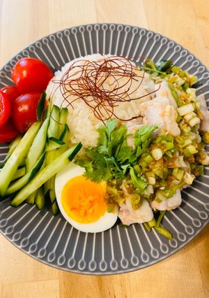一発カオマンガイ 鳥もも肉 QC 簡単-レシピのメイン写真