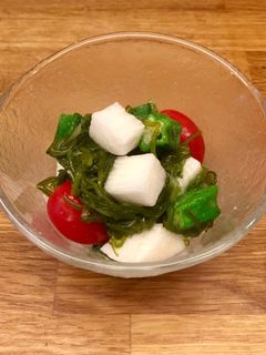 山芋とオクラとトマトのめかぶ和え-レシピのメイン写真