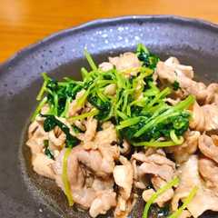 รูปของ 簡単！豚肉と豆苗のオイスターソース炒め