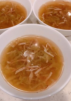 千切りキャベツとベーコンのコンソメスープ-レシピのメイン写真