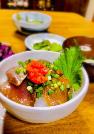 初ガツオの漬け丼307kcal-レシピのメイン写真