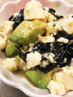 *アボカドと豆腐のごまポン酢和え*。-レシピのメイン写真