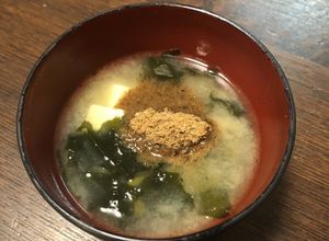 カツオ粉かけるだけ☆みそ汁ワンランク↑-レシピのメイン写真