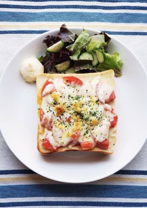 シンプル☆トマトとチーズのトースト-レシピのメイン写真