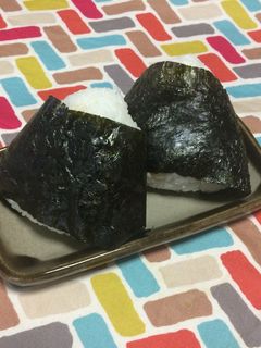 超簡単☆基本中の基本!シーチキンおにぎり-レシピのメイン写真