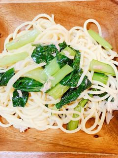 小松菜とツナと麺つゆで簡単和風パスタ-レシピのメイン写真