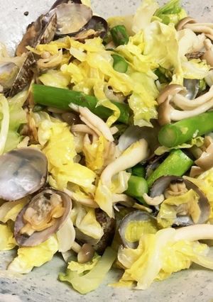 アサリ、キャベツ、しめじ、アスパラ炒め-レシピのメイン写真