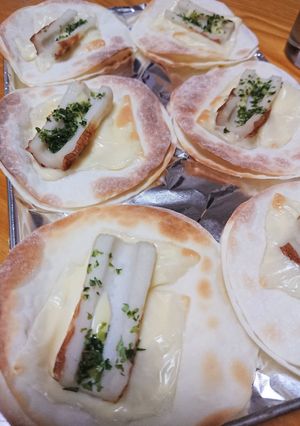 簡単❗餃子の皮deチーズちくわピザ-レシピのメイン写真