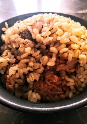 痩せる!?もち麦入り♪サバ缶炊き込みご飯-レシピのメイン写真