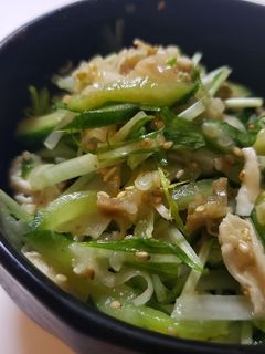 ザーサイと蒸し鶏のサラダ コンビニ風-レシピのメイン写真