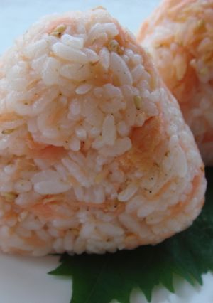 山椒香る＊鮭おにぎり＊-レシピのメイン写真