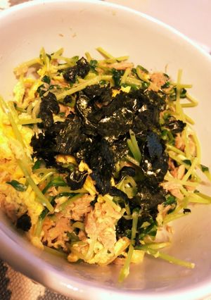 ランチにも☆ツナと豆苗の卵とじ丼-レシピのメイン写真