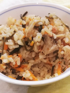 超簡単!味付なし!鮭昆布の炊き込みご飯-レシピのメイン写真