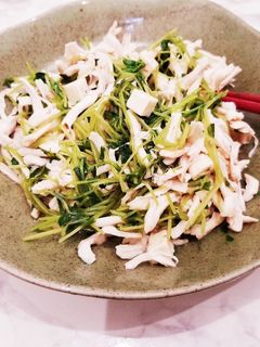 レンジで簡単!豆苗とササミの梅肉和え-レシピのメイン写真