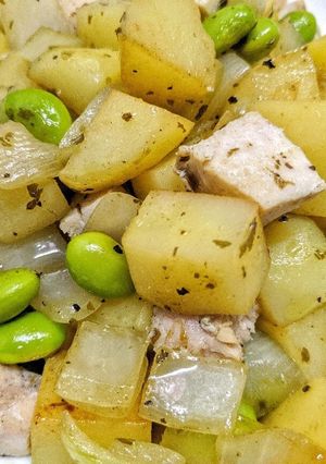 鶏ハムとじゃが芋のバジルソース炒め-レシピのメイン写真