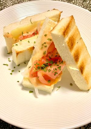 トマトグラタン風サンドイッチ-レシピのメイン写真