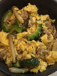 挽き肉とゴーヤと卵のオイスターソース炒め-レシピのメイン写真