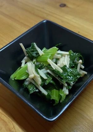 あともう一品って時に小松菜とえのき炒め煮-レシピのメイン写真