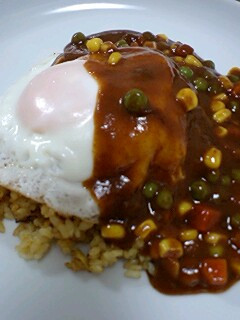 あら簡単!カレーピラフ目玉焼き&デミ-レシピのメイン写真