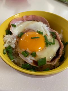 3分で完成!ハムエッグ丼-レシピのメイン写真