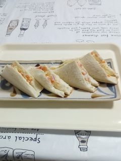 サンドイッチ。玉葱、人参、カニかま。-レシピのメイン写真