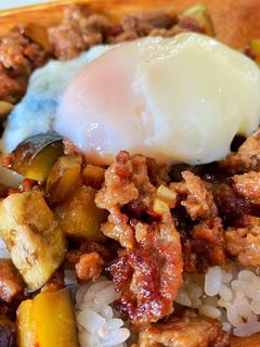 簡単!ナスの肉味噌炒め丼-レシピのメイン写真